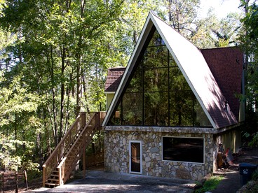 Stunning Lakefront Cabin with a Pool Table in Gainesville, Georgia - Gainesville, Georgia - glamping.directory