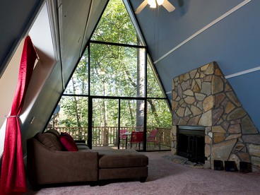 Stunning Lakefront Cabin with a Pool Table in Gainesville, Georgia - Gainesville, Georgia - glamping.directory