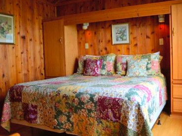 Delightful and Accessible Cabin for a Weekend Getaway near Baltimore, Maryland - Tilghman Island, Maryland - glamping.directory