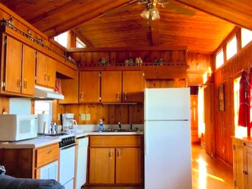 Delightful and Accessible Cabin for a Weekend Getaway near Baltimore, Maryland - Tilghman Island, Maryland - glamping.directory