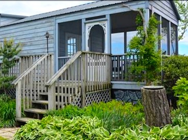 Delightful and Accessible Cabin for a Weekend Getaway near Baltimore, Maryland - Tilghman Island, Maryland - glamping.directory