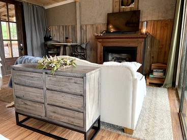 Cozy Cabin Rental on a Farm for a Weekend Getaway in Tennessee - Sweetwater, Tennessee - glamping.directory