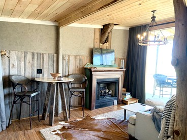 Cozy Cabin Rental on a Farm for a Weekend Getaway in Tennessee - Sweetwater, Tennessee - glamping.directory