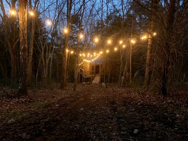 Cozy Cabin Rental on a Farm for a Weekend Getaway in Tennessee - Sweetwater, Tennessee - glamping.directory