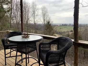 Cozy Cabin Rental on a Farm for a Weekend Getaway in Tennessee - Sweetwater, Tennessee - glamping.directory