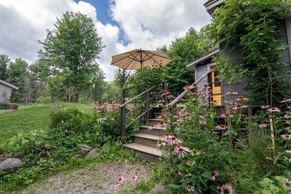 Incredible House with Stunning Decor on a Private Farm Along Silver Lake in Woodridge, New York - Woodridge, New York - glamping.directory