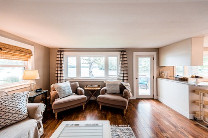 Lakefront Homey Cottage Offering Pristine Views of Cobosseecontee Lake from the Deck in Winthrop, Maine - Winthrop, Maine - glamping.directory