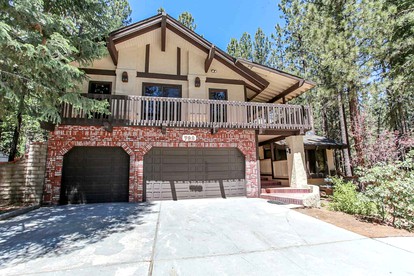 Private Family-Friendly Cottage with Hot-Tub and Games Room, Close to Snow Summit by Bear Lake, California - glamping.directory
