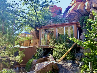 Rejuvenating Tree House Getaway with Pool Access in Prescott, Arizona - glamping.directory