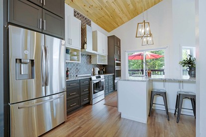 Luxurious Mountain Retreat with Hot Tub & Game Room near Downtown Breckenridge, Colorado - Breckenridge, Colorado - glamping.directory