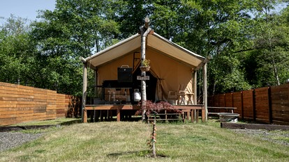 Pet-Friendly Safari Tents for Family Glamping near Olympic National Forest, WA - Copalis Beach, Washington - glamping.directory