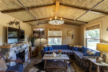 Unique Western-Themed Cabin Rental for Secluded Getaway in Warner Springs, California - Warner Springs, California - glamping.directory