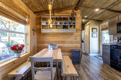 Unique Western-Themed Cabin Rental for Secluded Getaway in Warner Springs, California - Warner Springs, California - glamping.directory