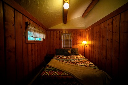 Impressive Secluded Wooden Cabin in Dubois, Wyoming - Dubois, Wyoming - glamping.directory