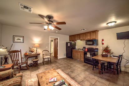 Family-Friendly Cottage with Garden Great to Recharge in Fredericksburg, Texas - Fredericksburg, Texas - glamping.directory