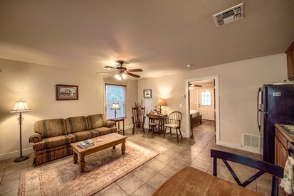 Family-Friendly Cottage with Garden Great to Recharge in Fredericksburg, Texas - Fredericksburg, Texas - glamping.directory