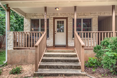 Family-Friendly Cottage with Garden Great to Recharge in Fredericksburg, Texas - Fredericksburg, Texas - glamping.directory