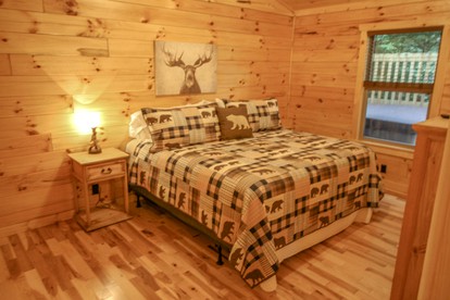 Fantastic Log Cabin with Barbecue and Hot-tub in Gatlinburg, Tennessee - Gatlinburg, Tennessee - glamping.directory
