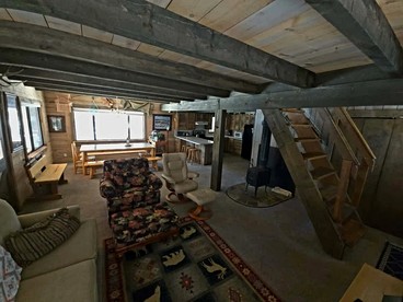 Handcrafted Cozy Cabin Retreat with Scenic Mountain Views in McCall, Idaho - McCall, Idaho - glamping.directory