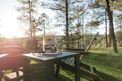 Charming Sunset-View Mountain Cabin with Unique Gothic Décor near Fool Hollow Lake in Show Low, Arizona - Show Low, Arizona - glamping.directory