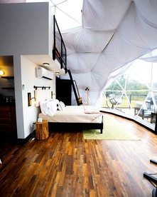 Amazing Lakeside Dome with Private Deck in Cedar Bluff, Alabama - Cedar Bluff, Alabama - glamping.directory