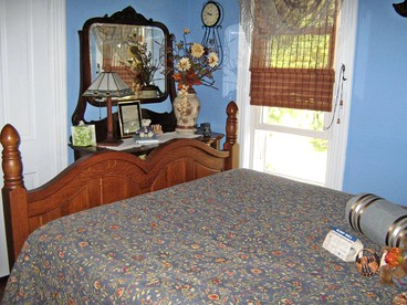 Rustic Room Rental in Lovely Bed and Breakfast near Lanesboro, Minnesota - Lanesboro, Minnesota - glamping.directory