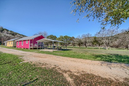New Braunfels Glamping Cabin, Ideal for a Family Getaway in Texas - glamping.directory