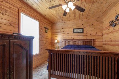 New Braunfels Glamping Cabin, Ideal for a Family Getaway in Texas - Canyon Lake, Texas - glamping.directory