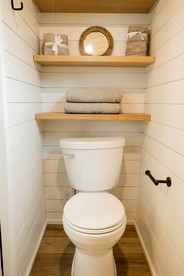 Chic Tiny House with Fire Pit Ideal for a Couples Retreat in Texas - New Braunfels, Texas - glamping.directory