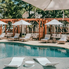 Chic Tiny House with Fire Pit Ideal for a Couples Retreat in Texas - New Braunfels, Texas - glamping.directory