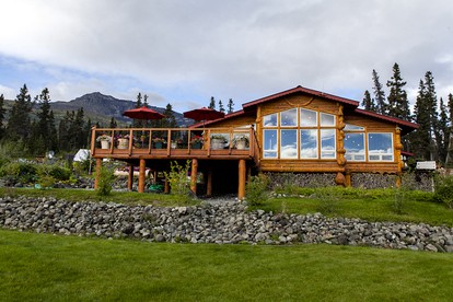 Ultimate All-Inclusive Alaskan Experience with Plane-Assisted Skiing - glamping.directory