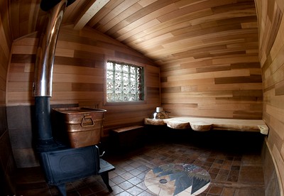 Ultimate All-Inclusive Alaskan Experience with Plane-Assisted Skiing - Chitina, Alaska - glamping.directory
