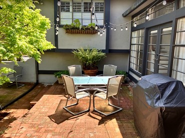Charming Getaway with Idyllic Patio near Monterey Peninsula Attractions in Carmel, California - Carmel, California - glamping.directory