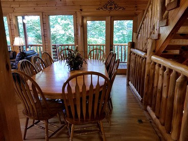 Majestic Retreat Ideal for Family Getaways in Tennessee - Sevierville, Tennessee - glamping.directory