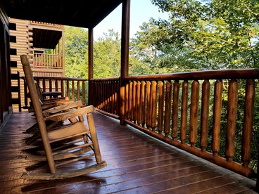 Majestic Retreat Ideal for Family Getaways in Tennessee - Sevierville, Tennessee - glamping.directory