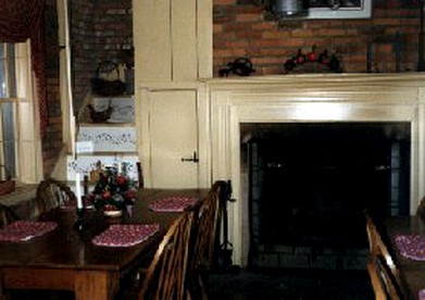 Cozy Vacation Rental with Breakfast Included in Slippery Rock, Pennsylvania - Slippery Rock, Pennsylvania - glamping.directory