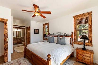 California Dreaming: Lakeside Cabin Getaway in the Best Location - San Bernardino, California - glamping.directory