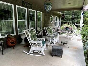 Inviting Bed and Breakfast Suite Close to Penn State Univ. - Warriors Mark, Pennsylvania - glamping.directory