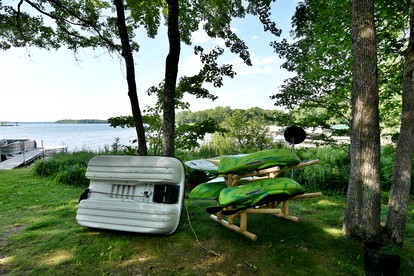 Luxury Log Cabin for Families with Private Boat Dock on Round Lake in Hayward, Wisconsin - Hayward, Wisconsin - glamping.directory
