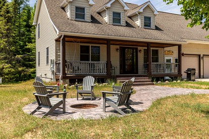 Create Lasting Memories: Lakeside Family Getaway in the Heart of Paradise, Michigan - glamping.directory