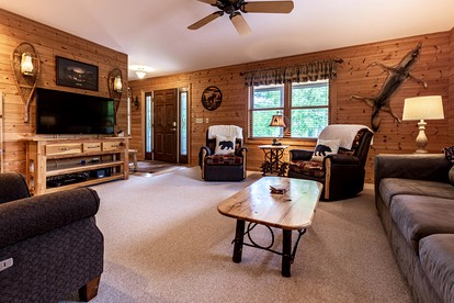 Create Lasting Memories: Lakeside Family Getaway in the Heart of Paradise, Michigan - Paradise, Michigan - glamping.directory