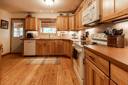 Create Lasting Memories: Lakeside Family Getaway in the Heart of Paradise, Michigan - Paradise, Michigan - glamping.directory