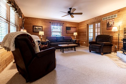Create Lasting Memories: Lakeside Family Getaway in the Heart of Paradise, Michigan - Paradise, Michigan - glamping.directory