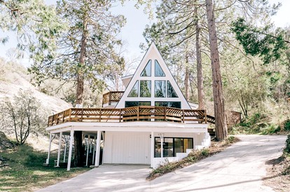 Dreamy A-Frame Cabin Rental near Yosemite and Bass Lake for a Family Getaway in California - glamping.directory