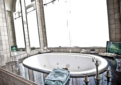 Stunning Villa for Rent in Athens Ideal for Weekend Getaways near Dallas, TX - Athens, Texas - glamping.directory