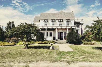 Stunning Villa for Rent in Athens Ideal for Weekend Getaways near Dallas, TX - glamping.directory