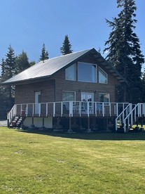 Spacious Family Cabin with Scenic Views near the Kenai River in Alaska - Kasilof, Alaska - glamping.directory