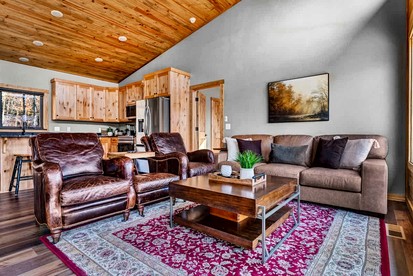 Secluded Riverfront Cabin with Scenic Bluffs near Fayetteville, Arkansas - Fayetteville, Arkansas - glamping.directory