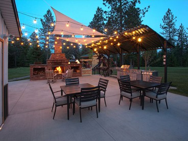 Spacious Vacation Rental for Groups or Events with Sauna and Hot Tub in Athol, Idaho - glamping.directory