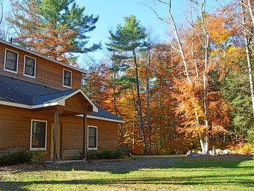 Enormous Family-Friendly Cabin Rental in Shawangunk Mountains, New York - Fine Bush, New York - glamping.directory